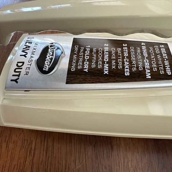 Vintage Sunbeam Hand Mixer works all parts included - Picture 8 of 14